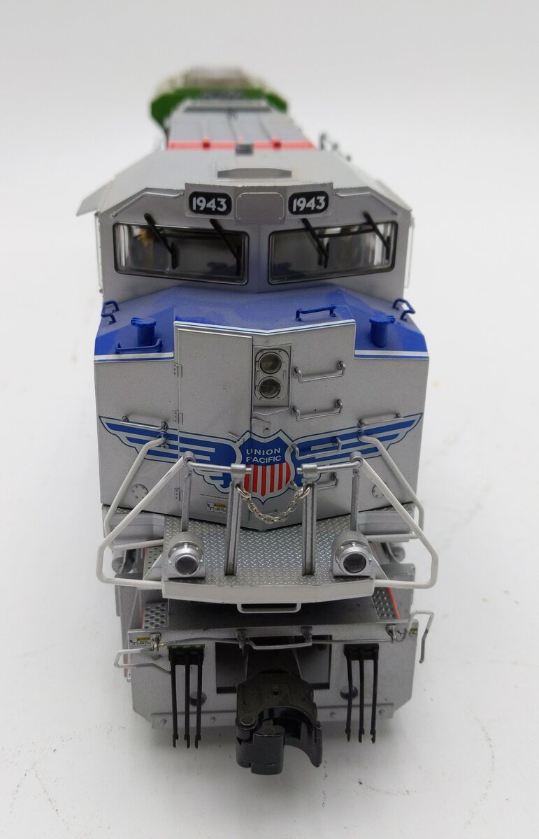 Lionel 6-85315 O Gauge Union Pacific SD70ACe Diesel with Bluetooth/LCS #1943 EX