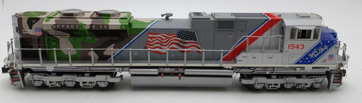 Lionel 6-85315 O Gauge Union Pacific SD70ACe Diesel with Bluetooth/LCS #1943 EX