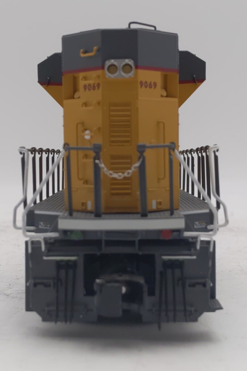 Lionel 2033322 O Union Pacific SD70AH Diesel Locomotive #9069 EX