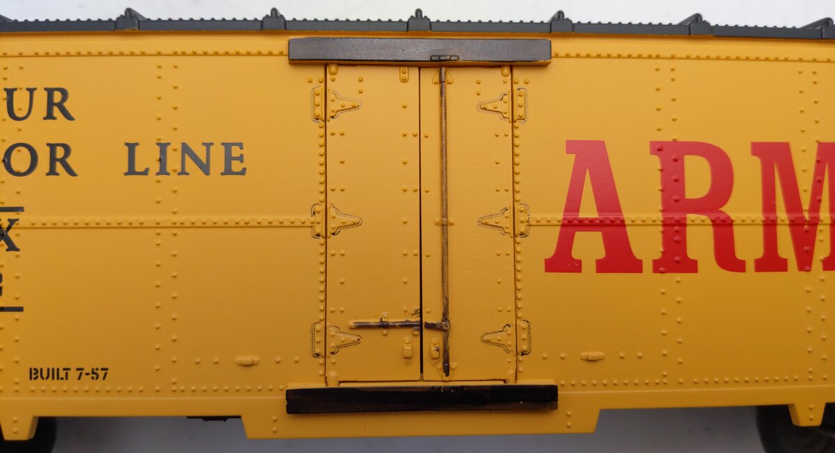 MTH 30-7818 O Gauge Armour Refrigerator Line Reefer Car #8008 EX/Box