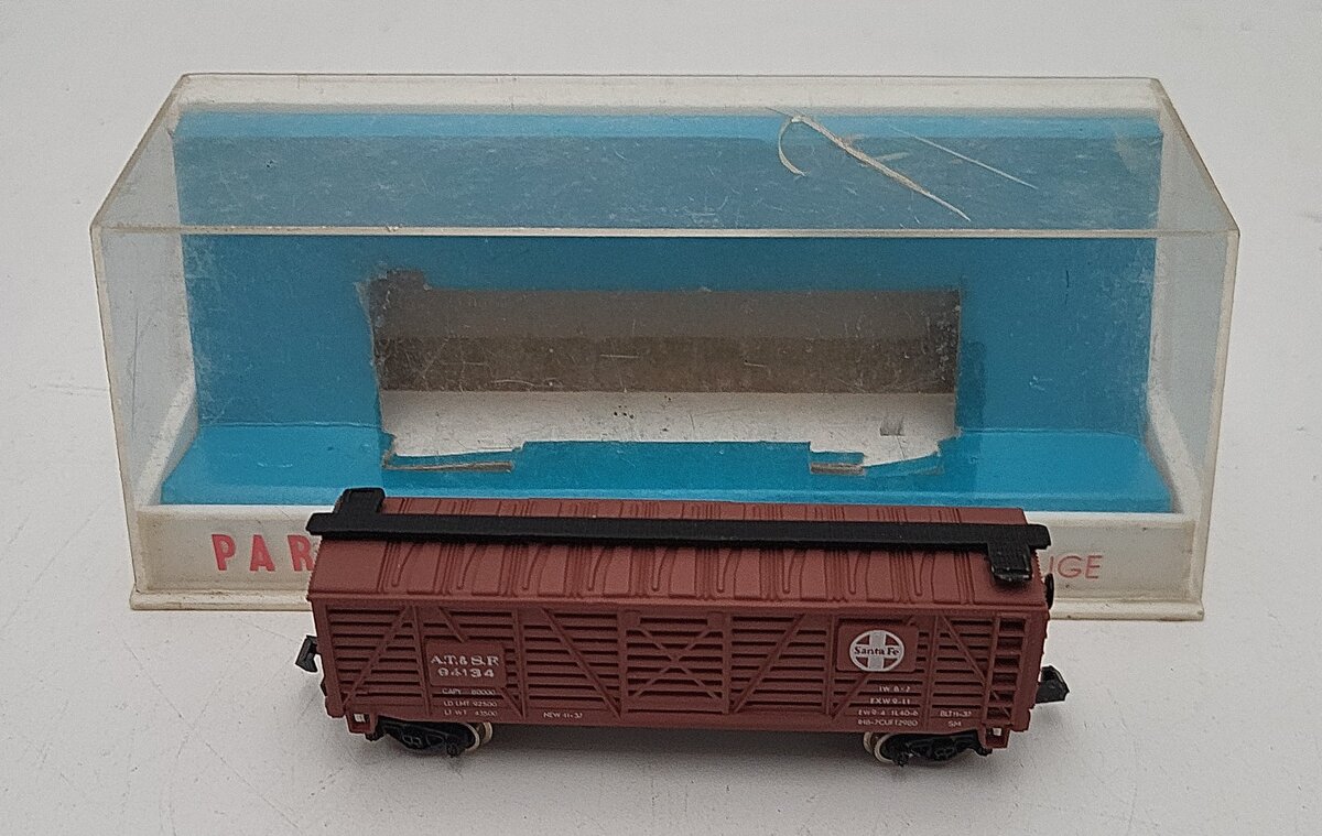 Parkway N Scale Santa Fe Boxcar #94134 EX/Box