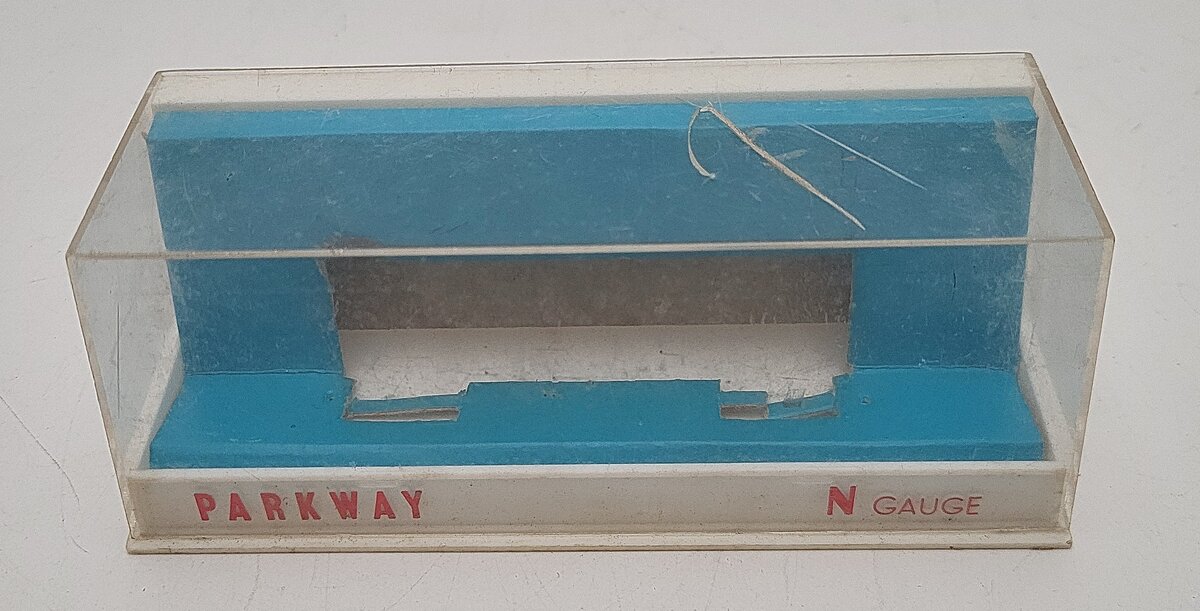 Parkway N Scale Santa Fe Boxcar #94134 EX/Box