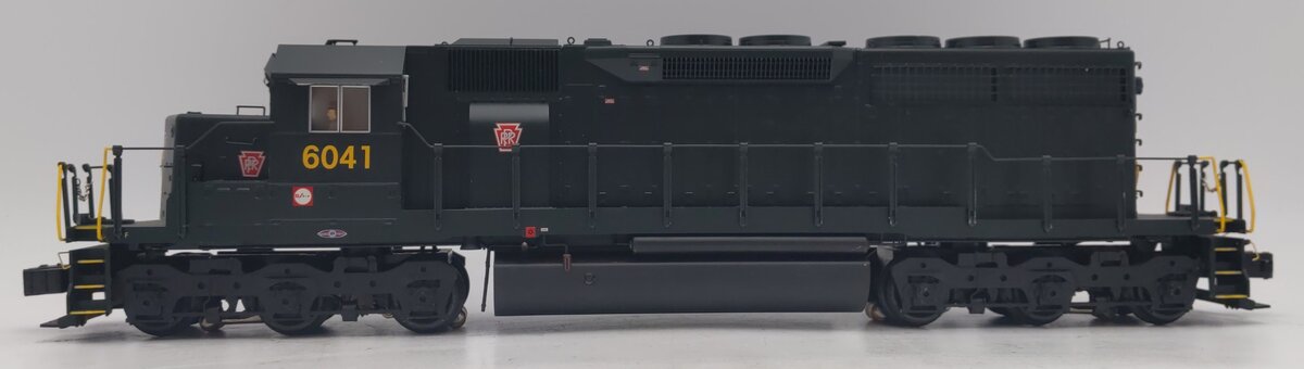 Lionel 6-84262 O Gauge Pennsylvania Legacy SD40 Diesel Locomotive #6041