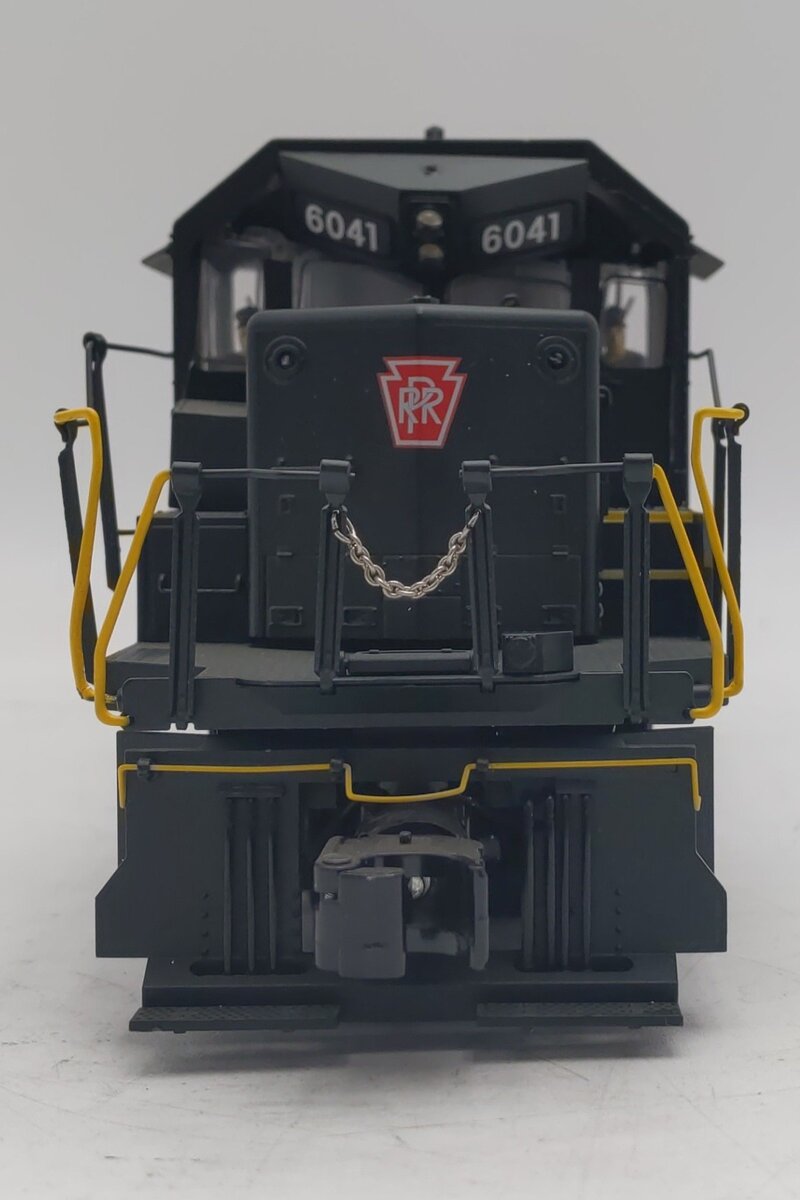 Lionel 6-84262 O Gauge Pennsylvania Legacy SD40 Diesel Locomotive #6041