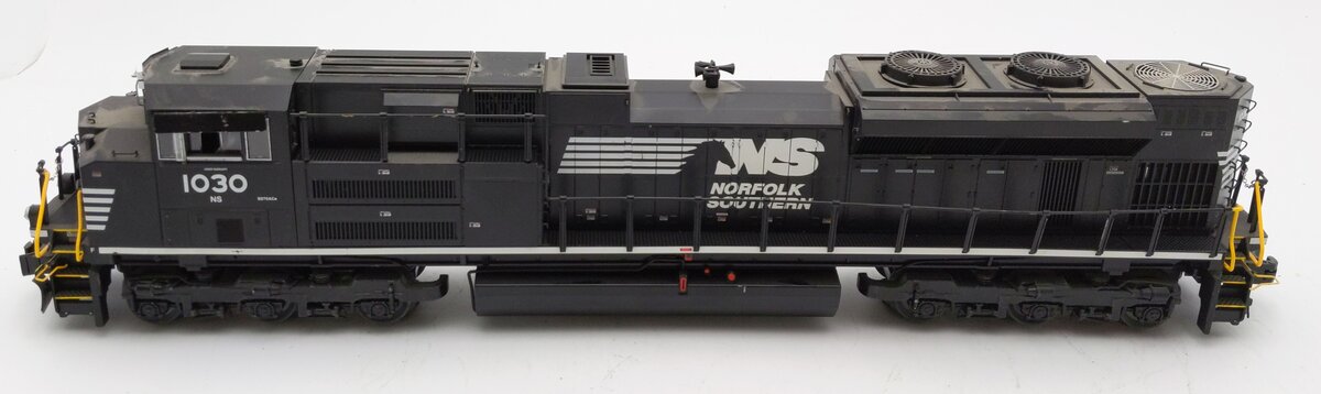 Lionel 6-85055 Norfolk Southern Legacy SD70ACE Diesel Locomotive #1030 EX