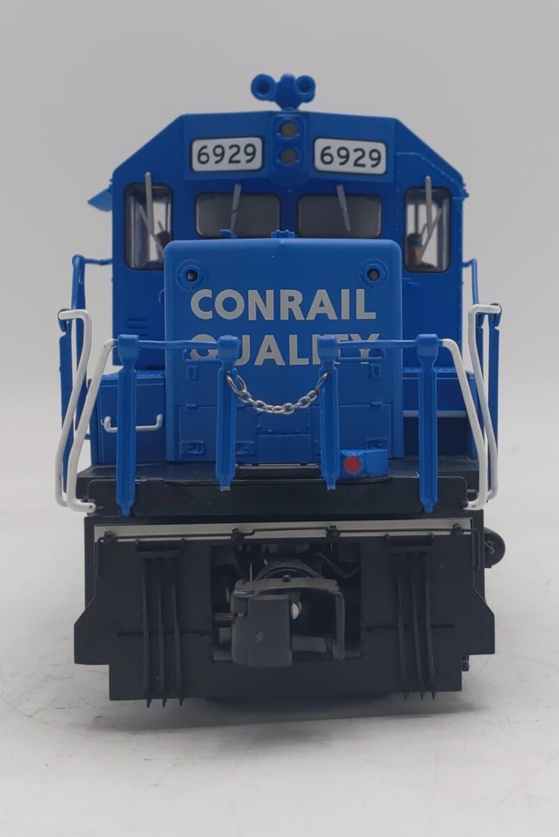 Lionel 2033021 O Conrail Legacy SD38 Diesel Locomotive #6929 EX