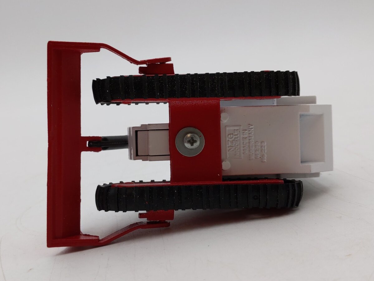 NZG Modelle 1:50 Scale Caterpillar CAT 953 Loader Custom (Red & White)