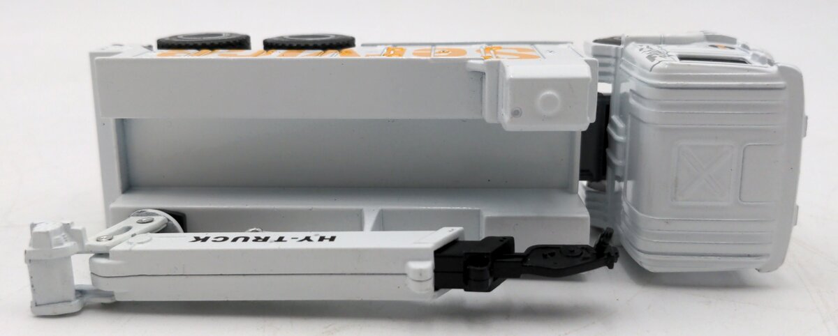 Huayi 6012-07 1:50 Scale Diecast Hy Truck Caterpillar Service Truck NIB
