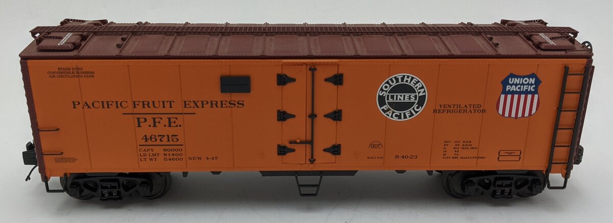 MTH 20-94227 O Gauge Pacific Fruit Express 40' Steel Sided Reefer Car #46715 VG