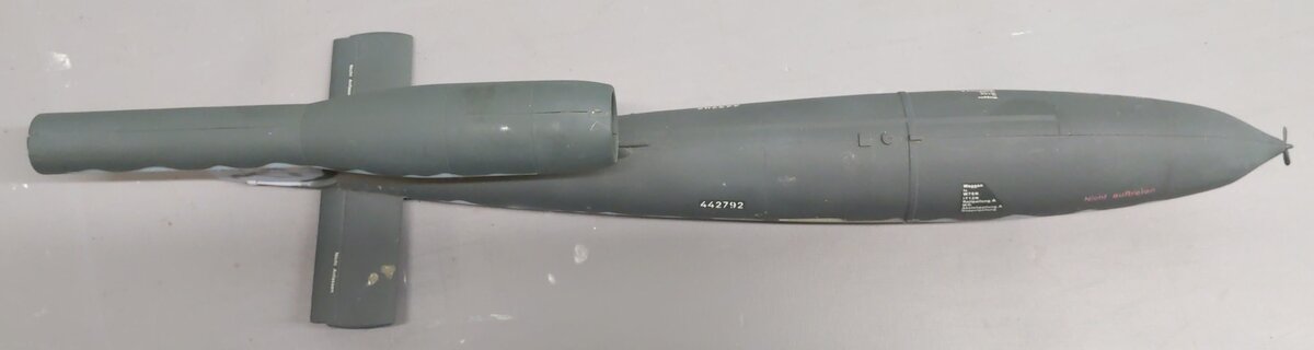 Pegasus Hobby 8903 1:18 V1 Flying Bomb Assembled EX/Box