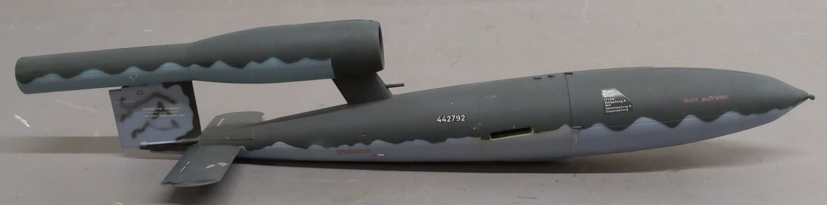 Pegasus Hobby 8903 1:18 V1 Flying Bomb Assembled EX/Box