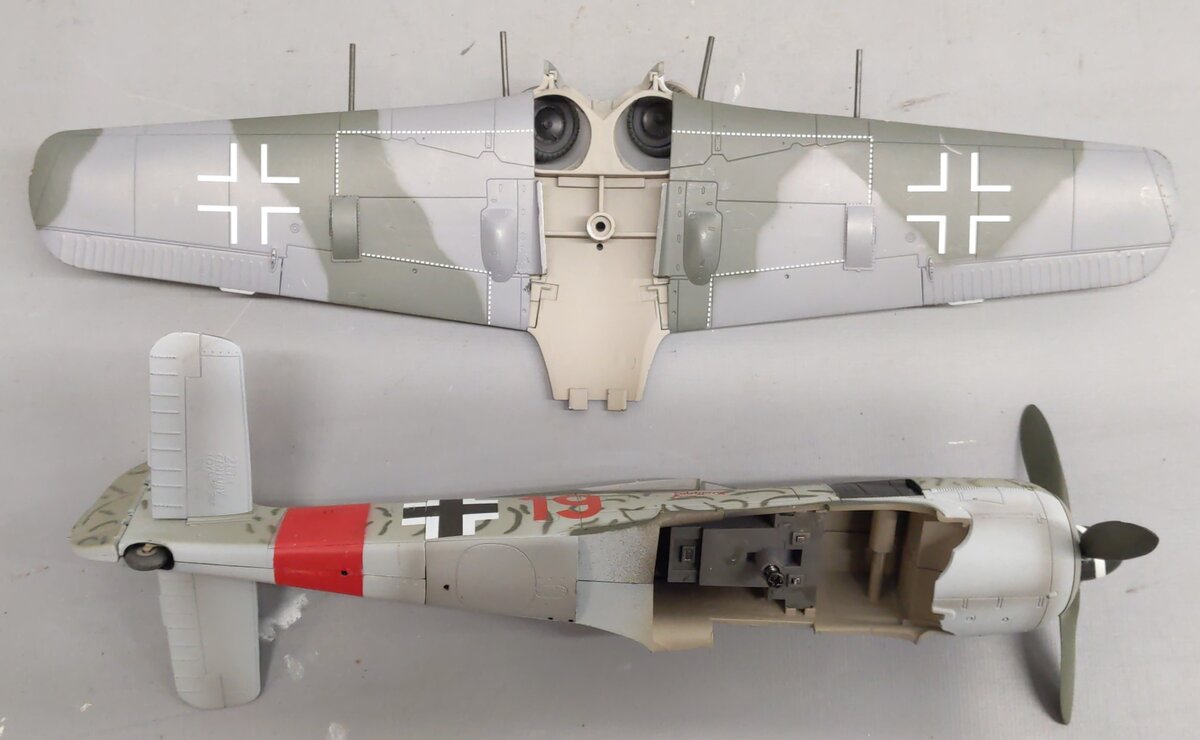 21st Century 13314 1:32 The Ultimate Soldier Focke-Wulf 190A-7/A-8/A-9 Plane EX/Box