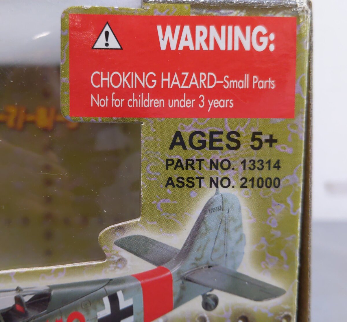21st Century 13314 1:32 The Ultimate Soldier Focke-Wulf 190A-7/A-8/A-9 Plane EX/Box