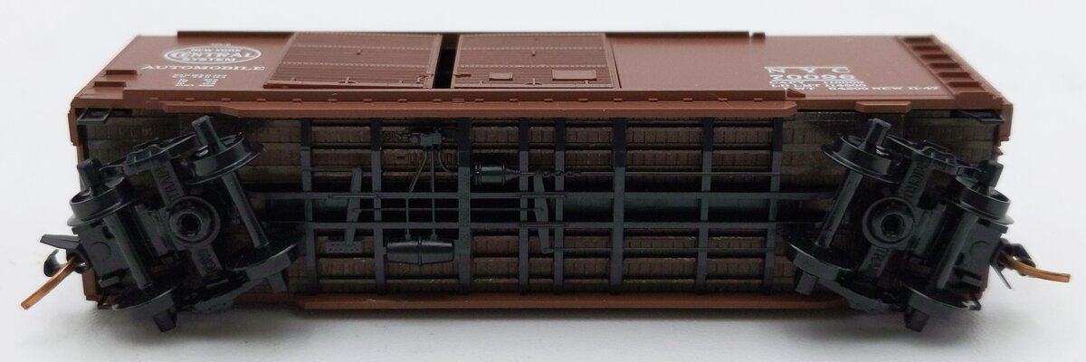 Micro-Trains 02300160 N New York Central 40' Standard Double Door Boxcar #70096