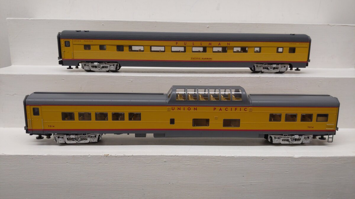 Lionel 1927060 Union Pacific Challenger 21" Passenger Car Expansion Set EX/Box