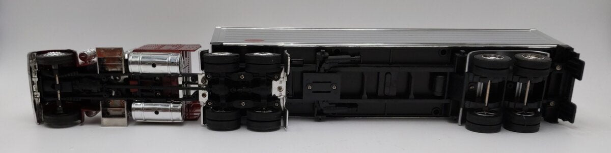 New-Ray 1:32 Scale Kenworth W900 Grain Truck Red and White 
