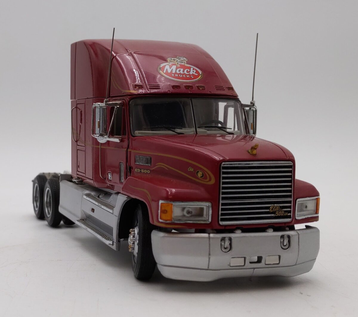 Franklin Mint B11U024 1:32 Scale 1993 Mack Elite VG