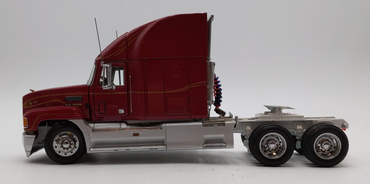 Franklin Mint B11U024 1:32 Scale 1993 Mack Elite VG