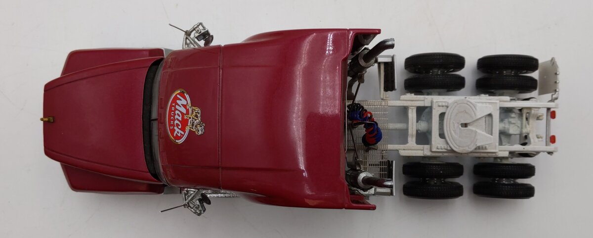 Franklin Mint B11U024 1:32 Scale 1993 Mack Elite VG