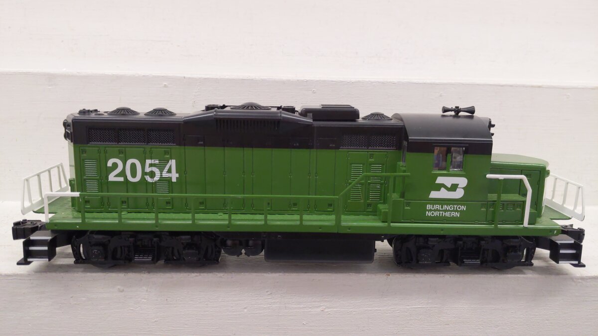Lionel 2234170 O Burlington Northern LionChief Plus 2.0 Diesel Locomotive #2054 EX/Box