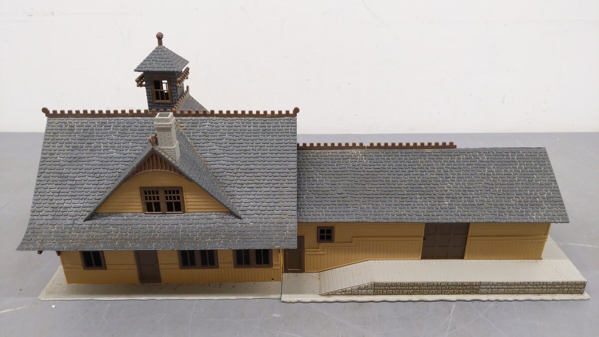 Lionel 6-2709 O Rico Station Building Kit - Assembled VG