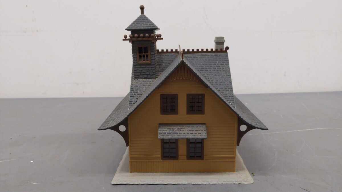 Lionel 6-2709 O Rico Station Building Kit - Assembled VG