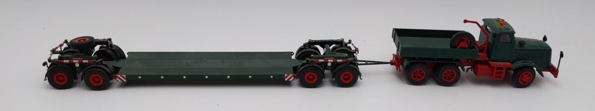 NZG 462-30 1:50 Diecast Kaelble KDV22 Z8T w/Scheurle 4-axle Deep Bed Trailer EX/Box