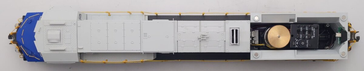 Lionel 1933292 O Gauge CitiRail Legacy ES44AC Diesel Locomotive #1210 VG