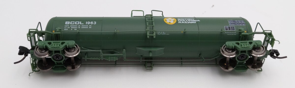 Rapido Trains 535012-2 N Scale British Columbia Railway Tankcar #1963 LN/Box