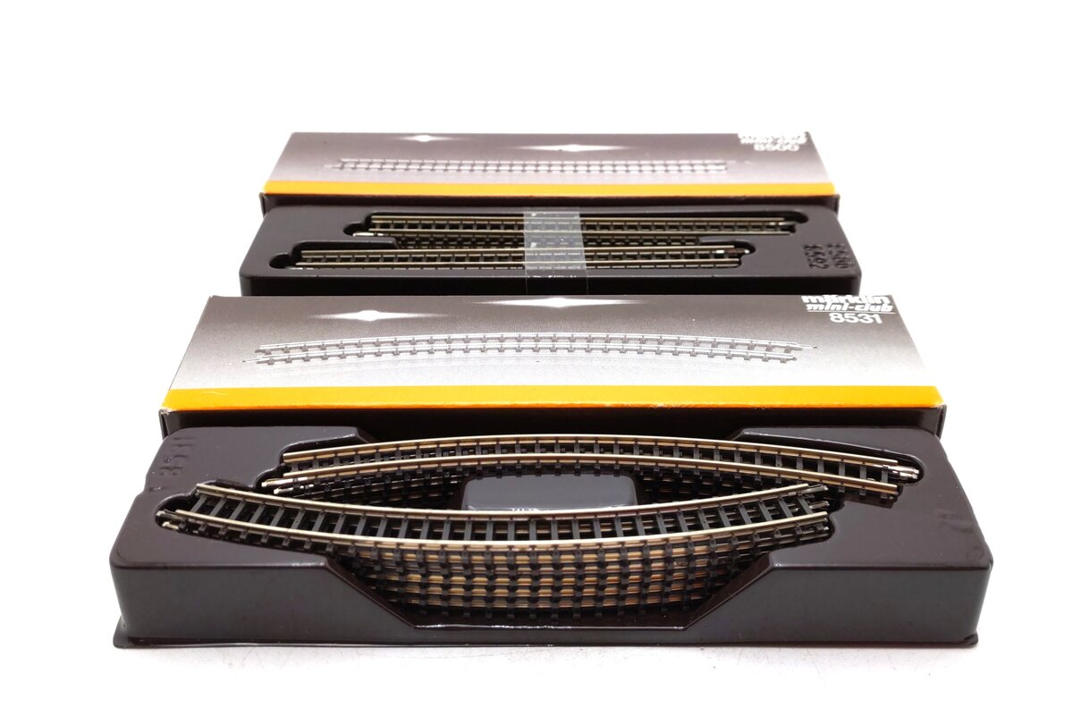 Marklin Z Miniclub Straight & Curved Track: 8500, 8531 [22] LN