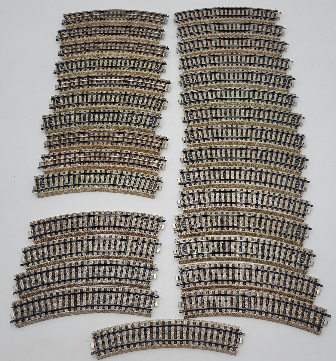 Marklin 5100 HO Scale Metal Curved Track (30) EX