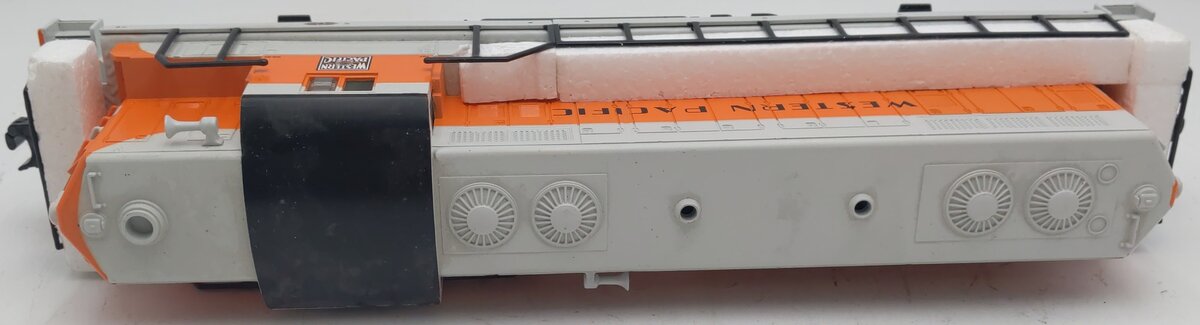 Lionel 6-28360 O Gauge Western Pacific GP-7 Diesel Locomotive #707 EX