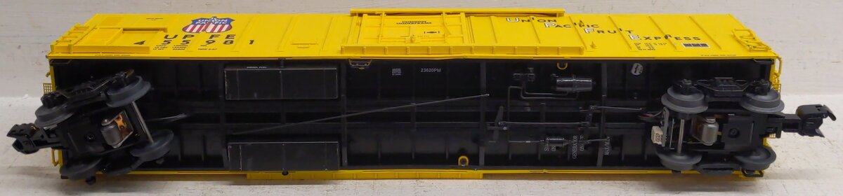 Lionel 2026530 O Gauge Union Pacific Smoking 57' Mechanical Reefer #455981 EX