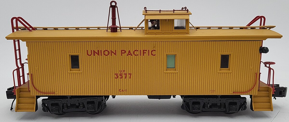 MTH 20-91255 Union Pacific CA-1 Woodsided Caboose #3577 EX