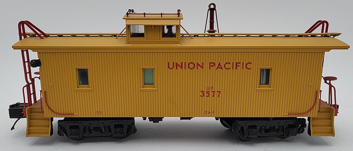 MTH 20-91255 Union Pacific CA-1 Woodsided Caboose #3577 EX