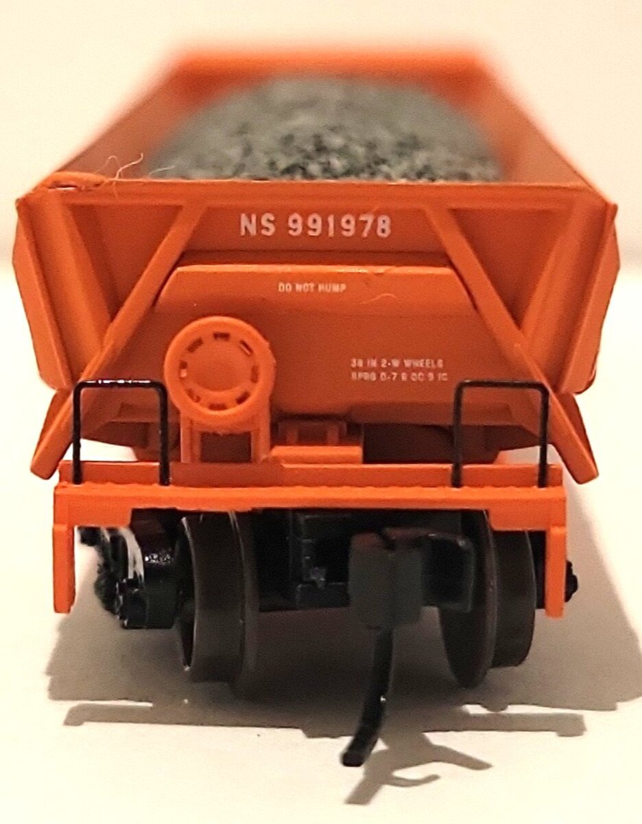 Walthers 932-8608 N Norfolk Southern Difco Dump Car #991978 LN/Box