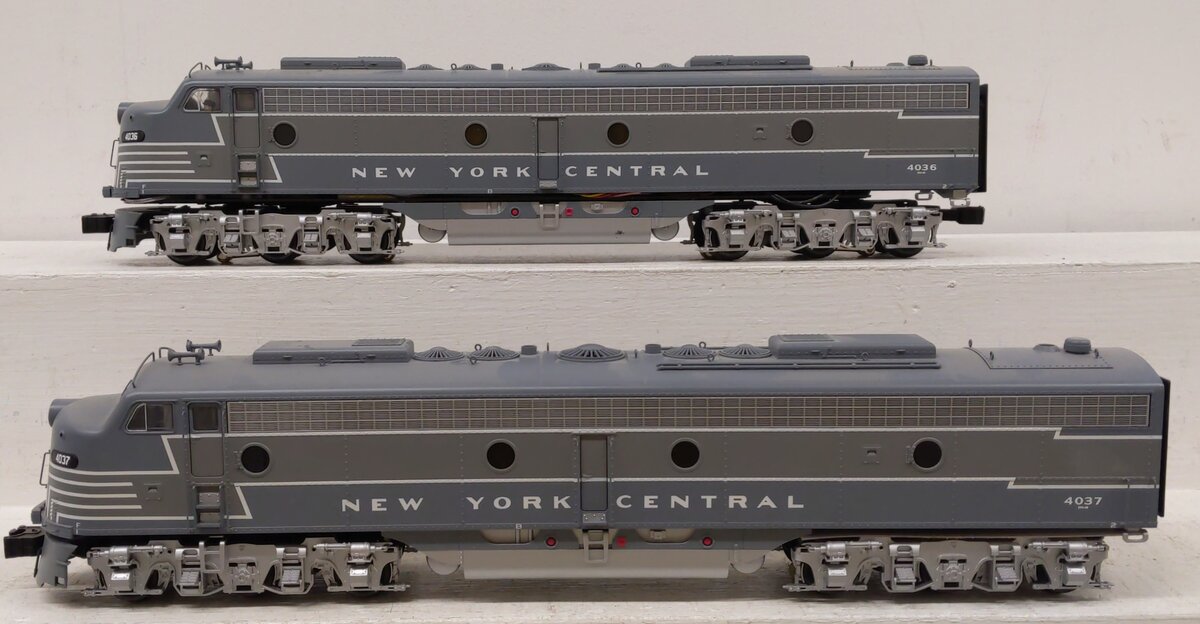 Lionel 6-84088 O LEGACY New York Central AA E8 Diesel Locomotive Set #4036/4037 EX