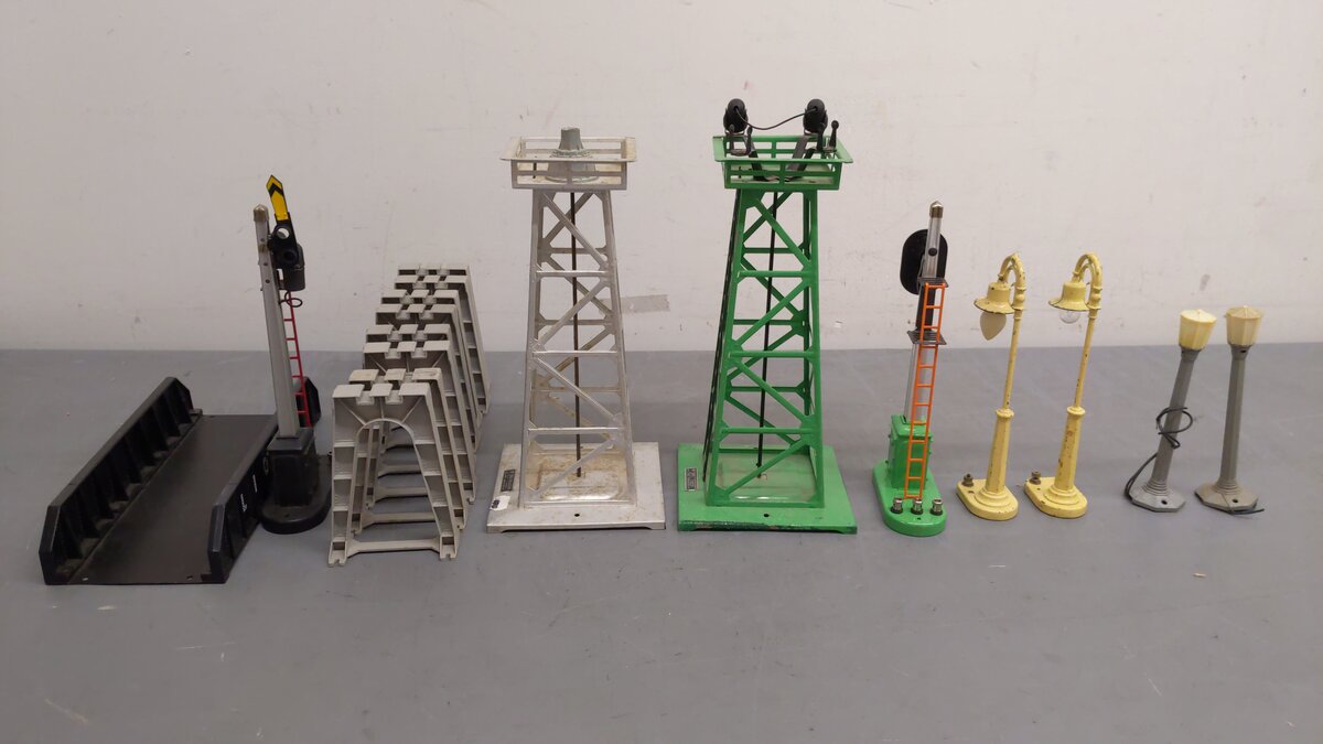 Lionel Vintage O Accessories 151, 214, 58, 58, 111, 71, 71, 153, 395, 394 [10] VG/Box