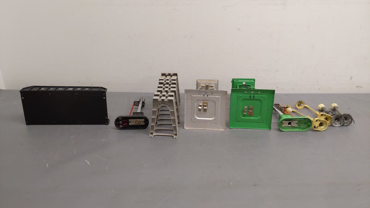Lionel Vintage O Accessories 151, 214, 58, 58, 111, 71, 71, 153, 395, 394 [10] VG/Box
