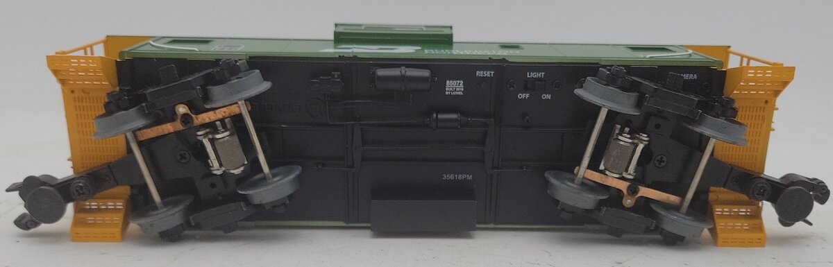 Lionel 6-85072 O Burlington Northern Wide Vision Caboose with Camera #12345 VG