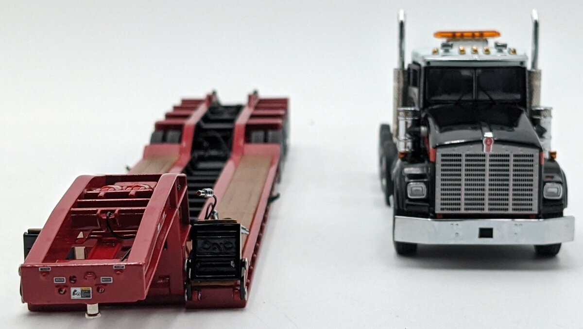 Sword Models M410010 1:50 Diecast Kenworth T800W W/Rogers 4-Axle Flip Lowboy NIB