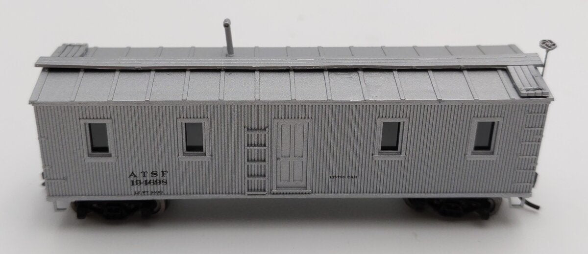 InterMountain N Scale ATSF Silver Boxcar #194698 LN/Box