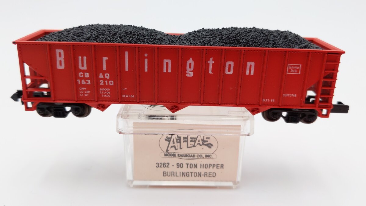 Atlas 3262 N Scale Burlington 3 Bay Hopper #163210 LN/Box