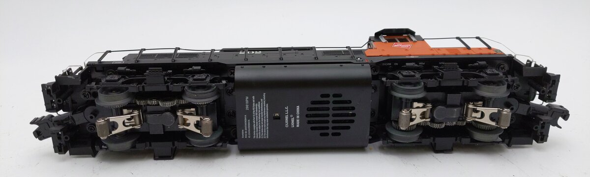 Lionel 6-84274 Milwaukee Road Torpedo Legacy GP9 Diesel Locomotive #202 VG