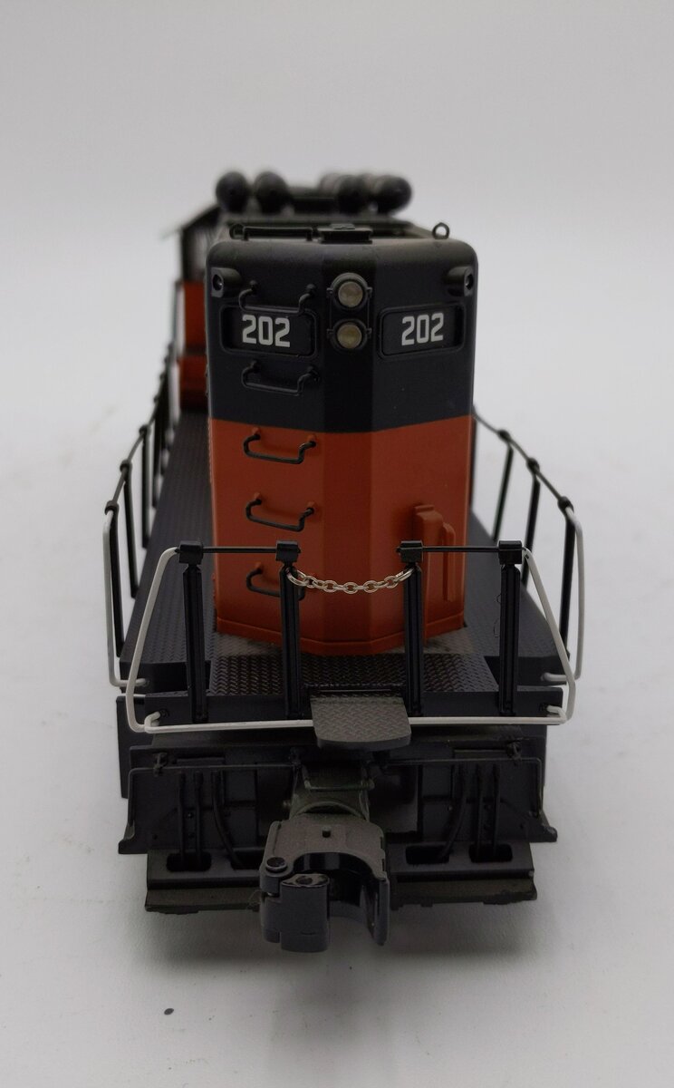 Lionel 6-84274 Milwaukee Road Torpedo Legacy GP9 Diesel Locomotive #202 VG