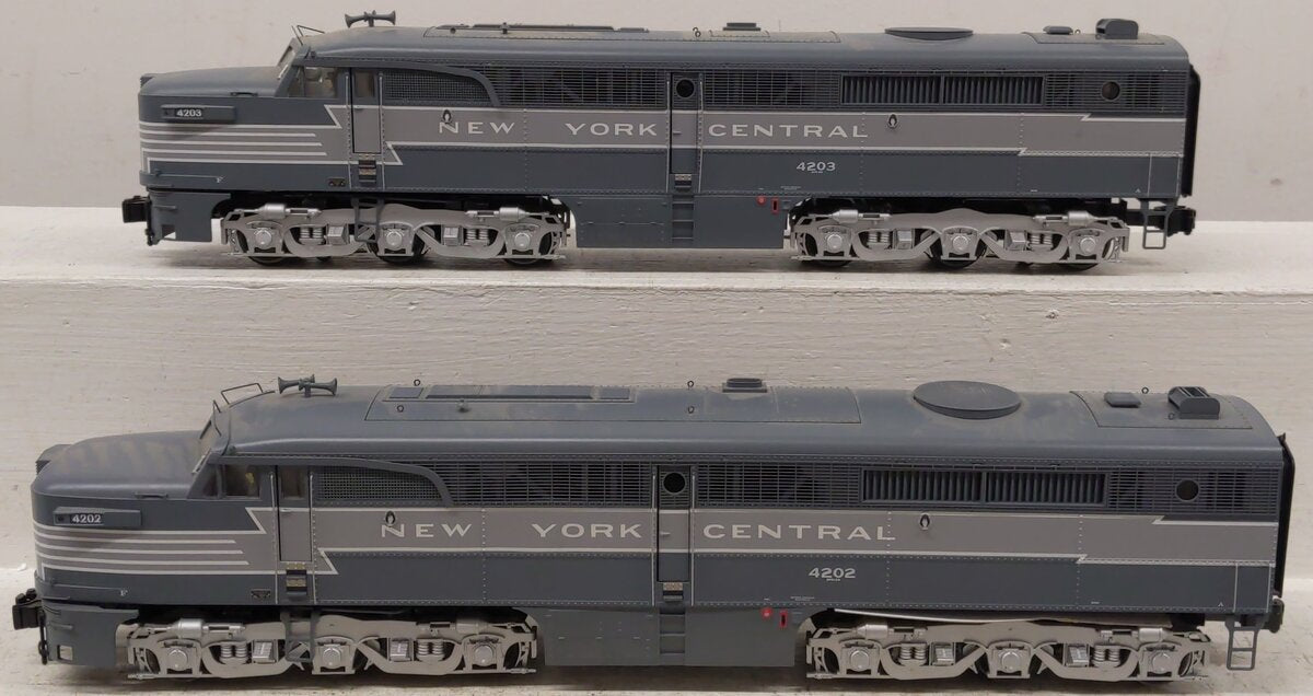 Lionel 1933180 O New York Central Legacy Alco PA AA-Set Diesel Locomotive EX