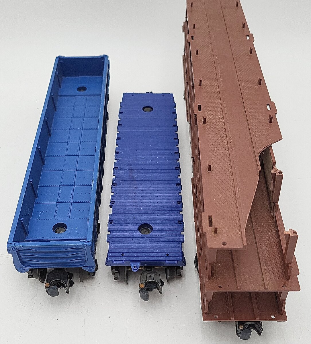 Lionel O Gauge Assorted Freight Cars: 9026, 9136, 9129 [3] VG