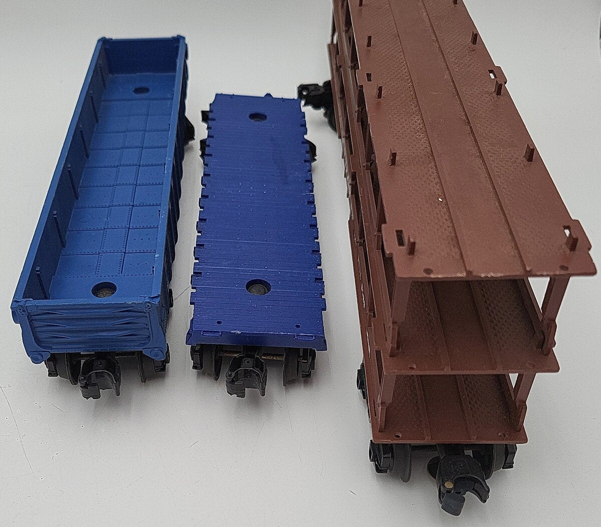 Lionel O Gauge Assorted Freight Cars: 9026, 9136, 9129 [3] VG