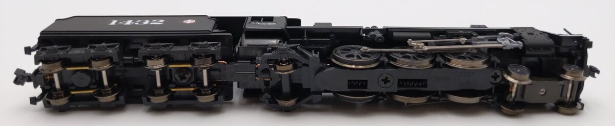 Kato 2013 N Scale C57-180 Atchison Topeka Santa Fe 4-6-2 Steam Loco/Tender #1432/Box