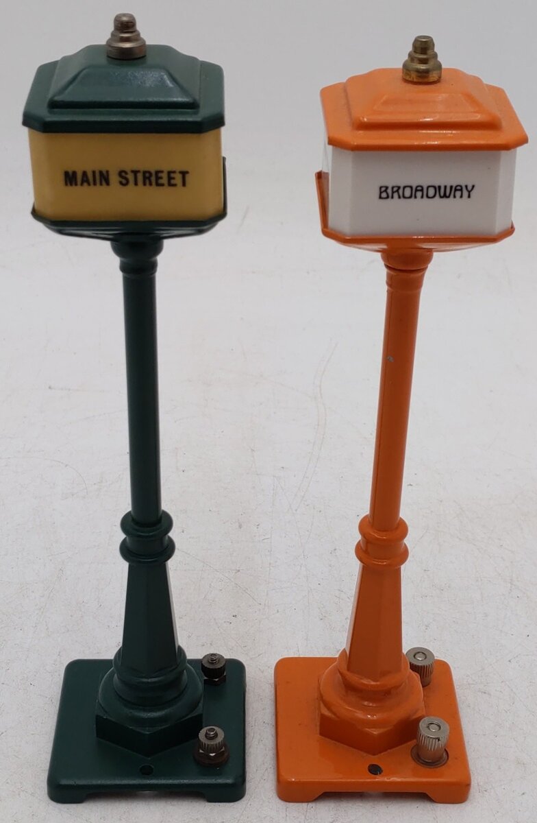 MTH Orange and Green Corner Main Street Lamp Posts [2] EX